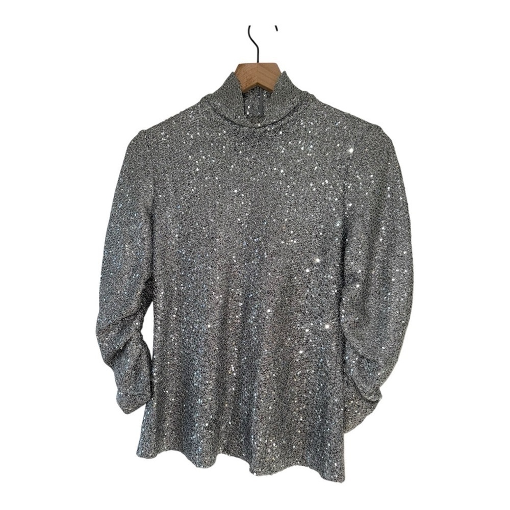 St. John Glittering Silver Sequin Sparkling NYE party Top size M EUC - Picture 3 of 12